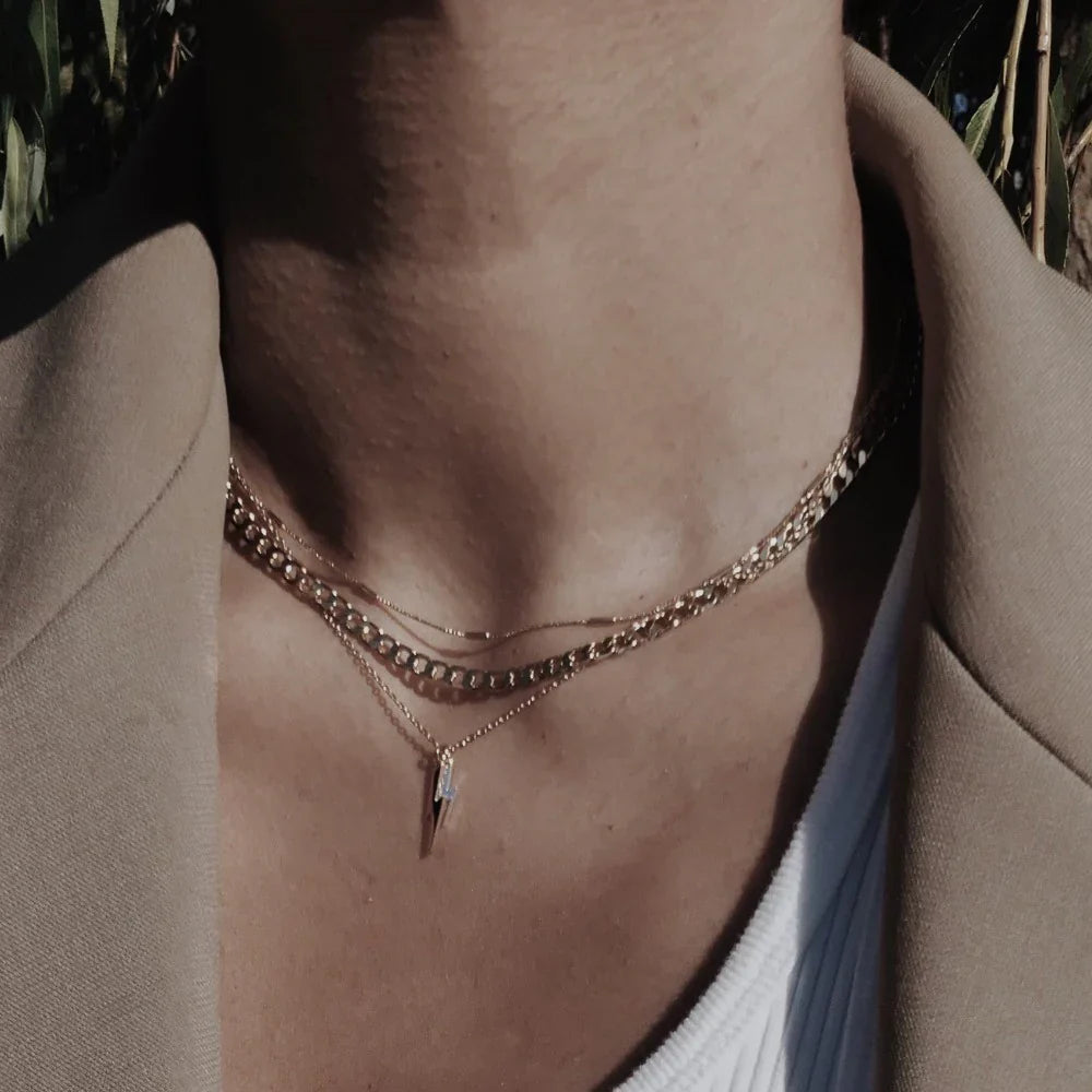 Collar Cadena Curb de Eslabones Planos | Oro Blanco