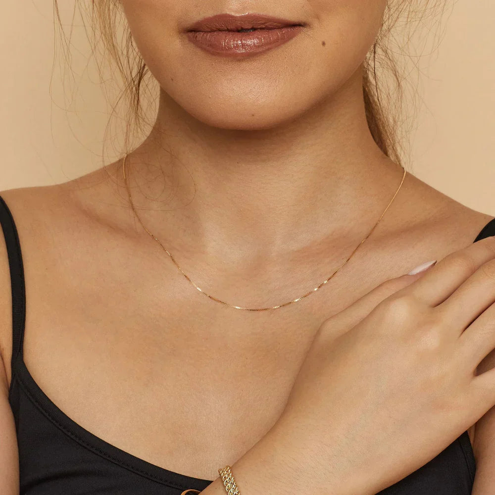 Collar Caja Bodega | Oro Blanco