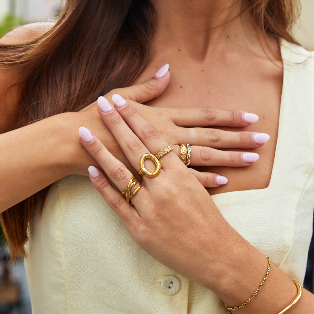 Anillo Dorado Fundido