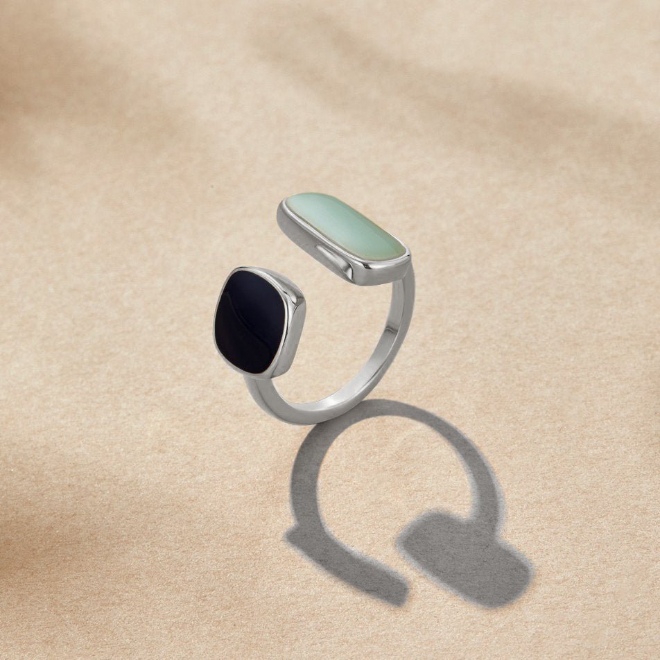 Anillo Envolvente de Plata con Aguamarina