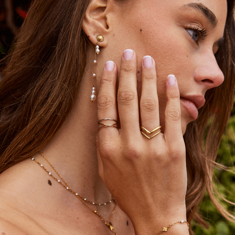 Anillo en Capas de Tres Tonos