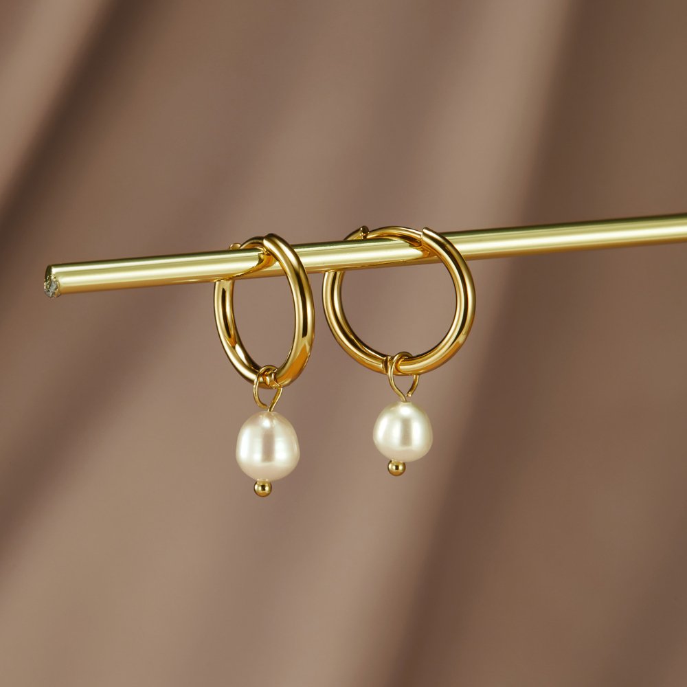 Pendientes de Aro con Perla de Agua Dulce