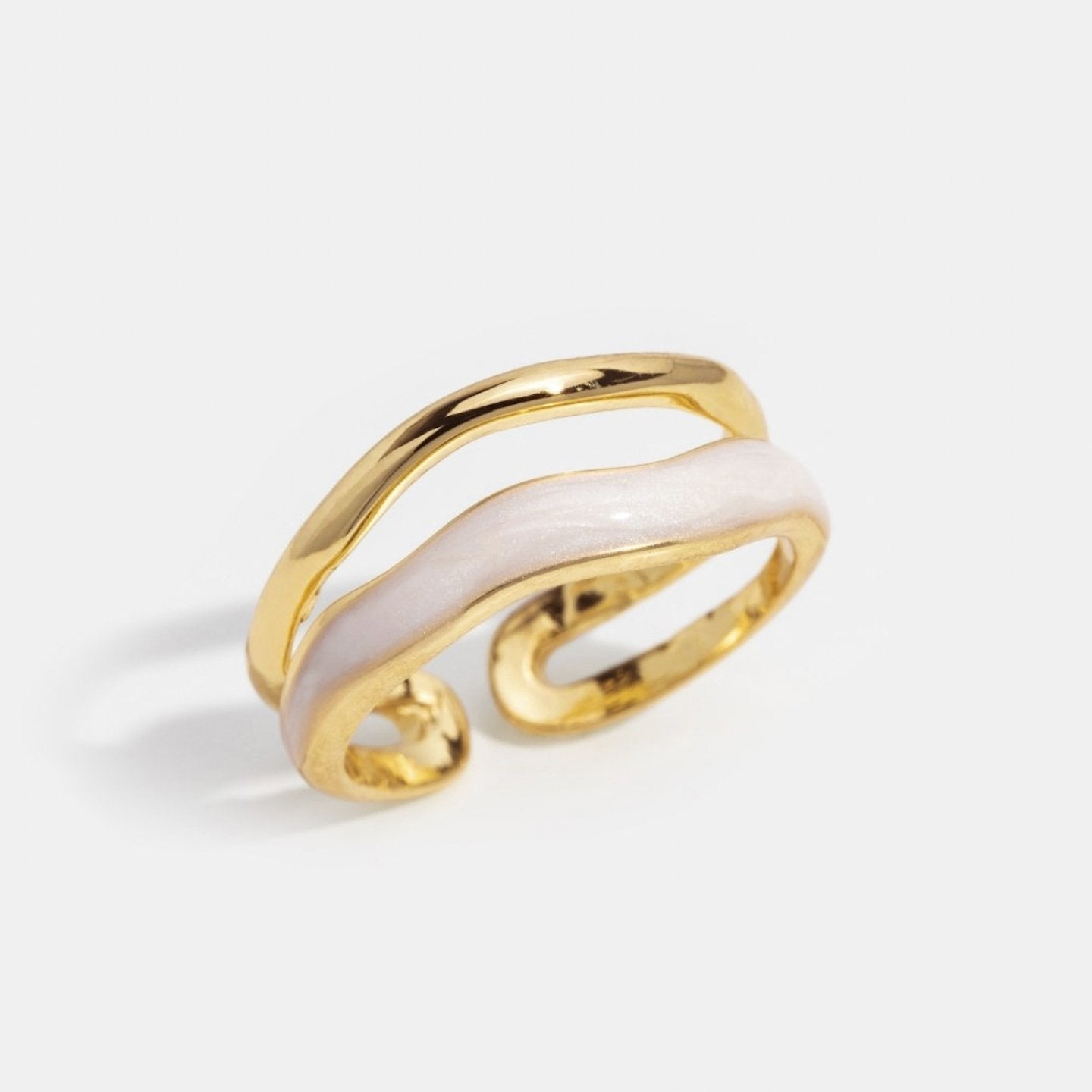 Anillo Dorado en Capas Sahara