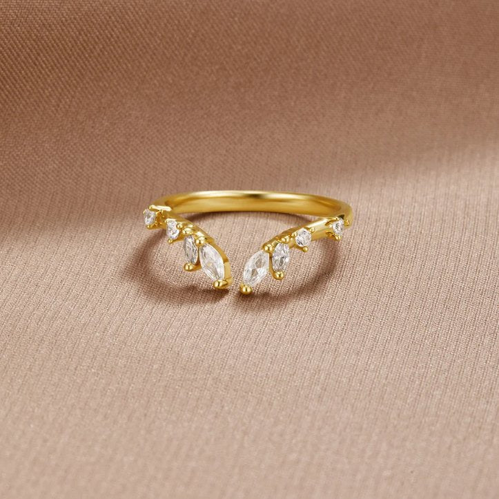 Anillo de Vid de Cristal y Oro
