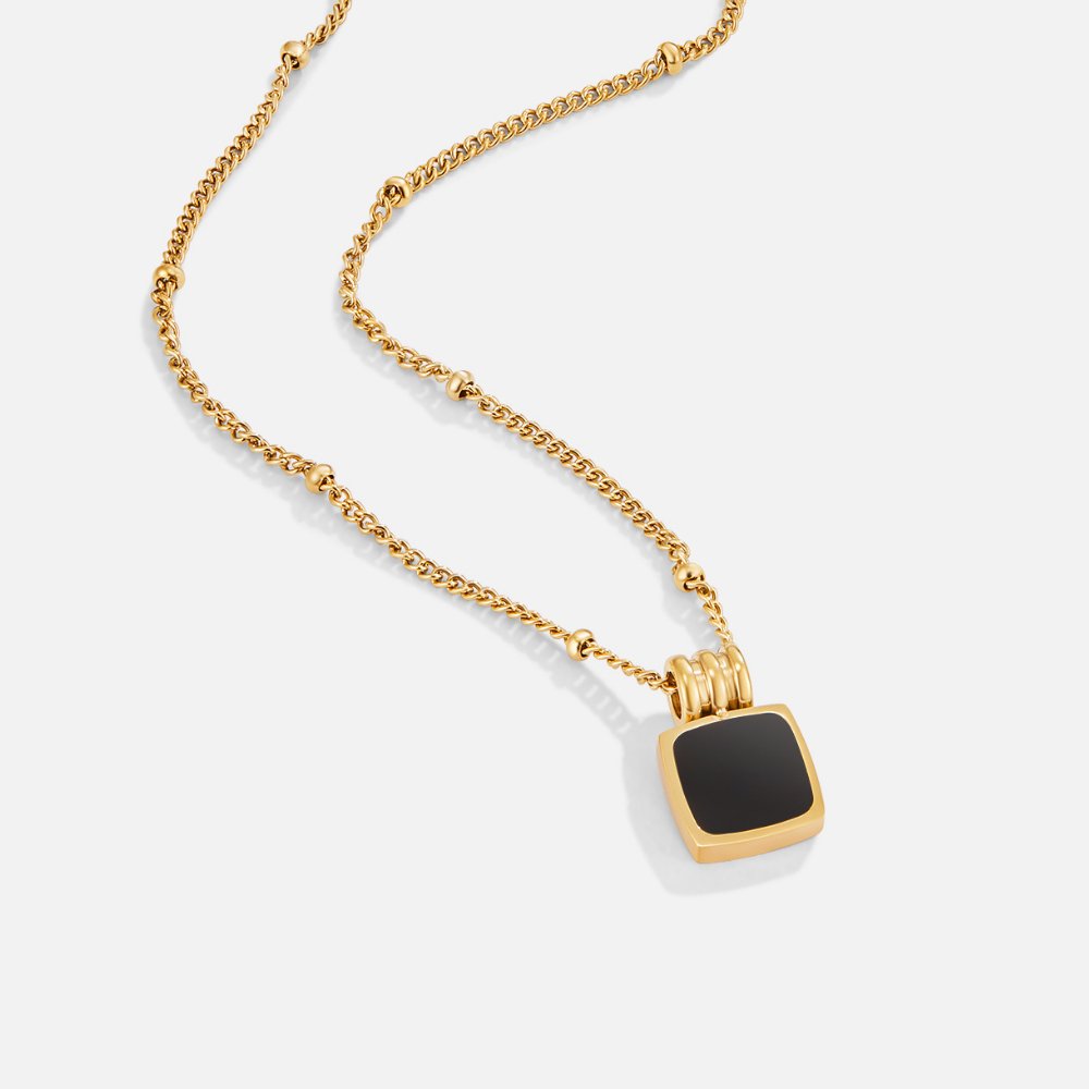 Collar con Colgante Negro