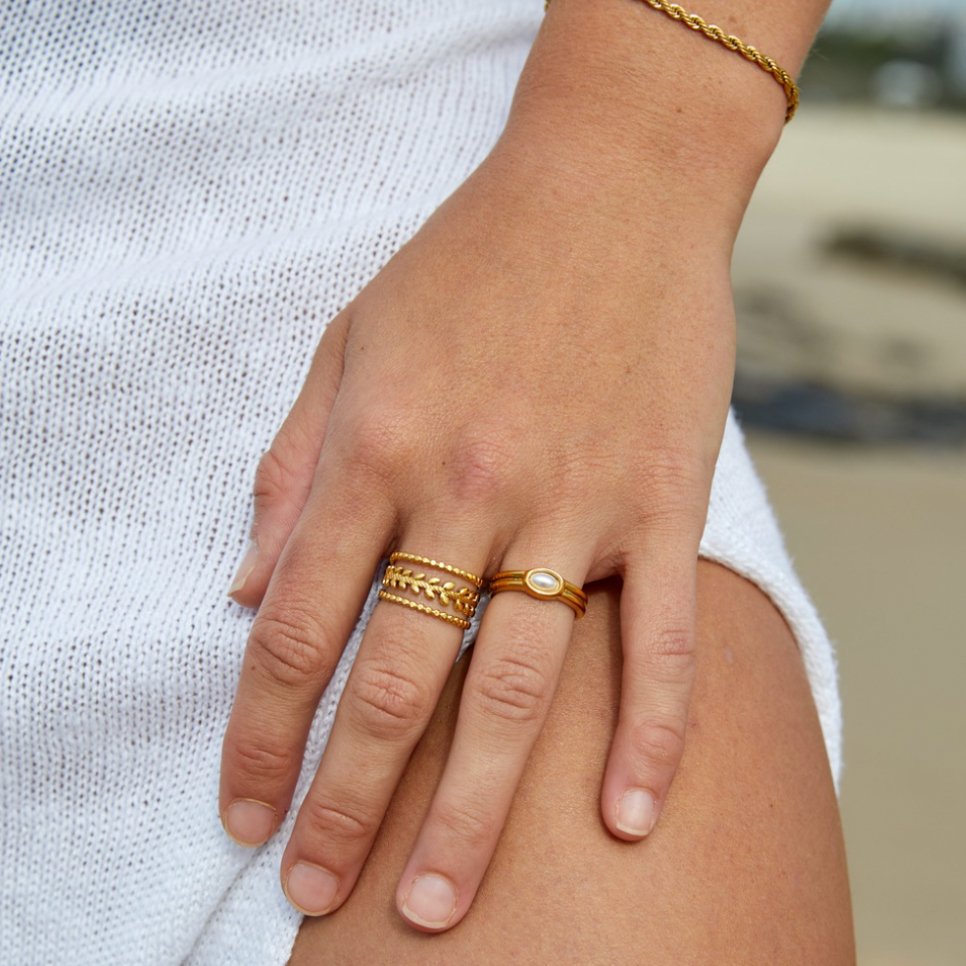 Anillo en Capas de Hoja de Oro
