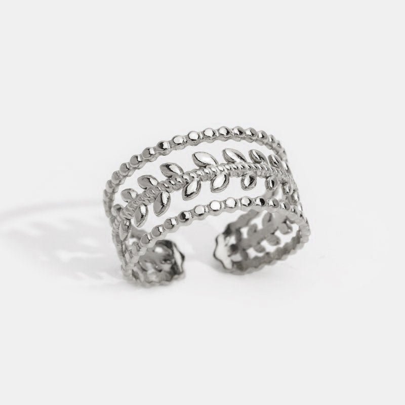 Anillo de Hoja en Capas Plateada