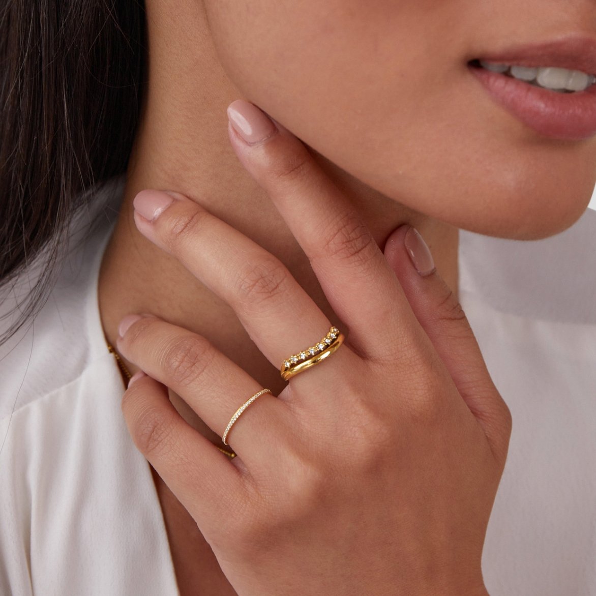 Anillo en Capas de Cristal Blanco