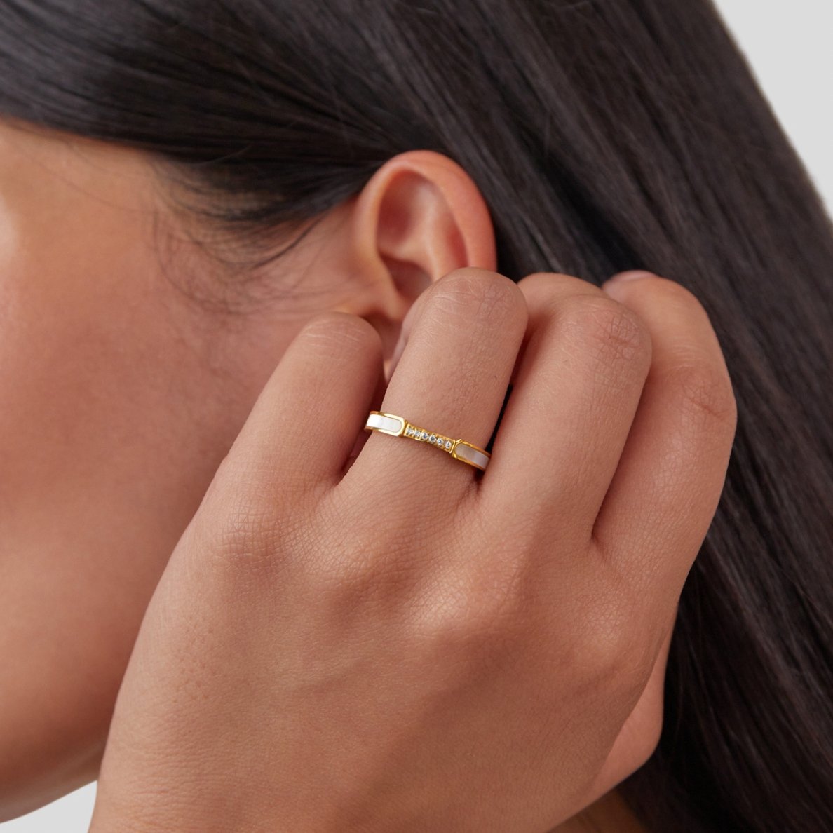 Anillo de Nácar y Cristal