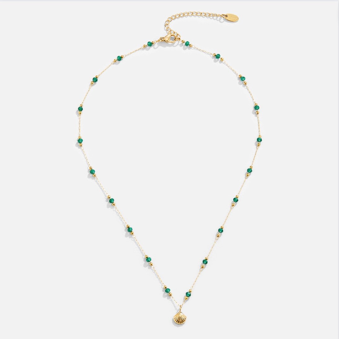 Collar Dorado de Concha y Cuentas Verdes