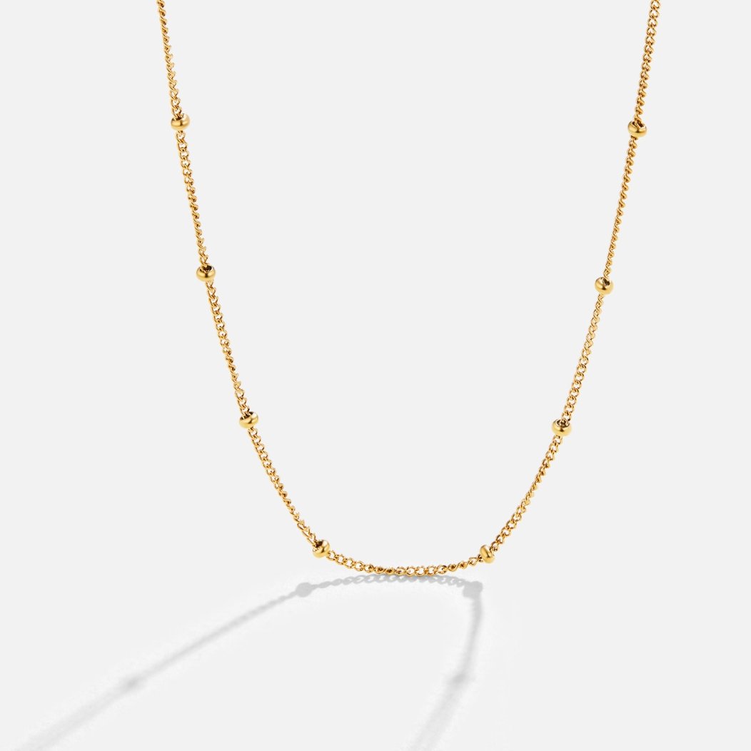 Collar de Cadena Dorada con Cuentas