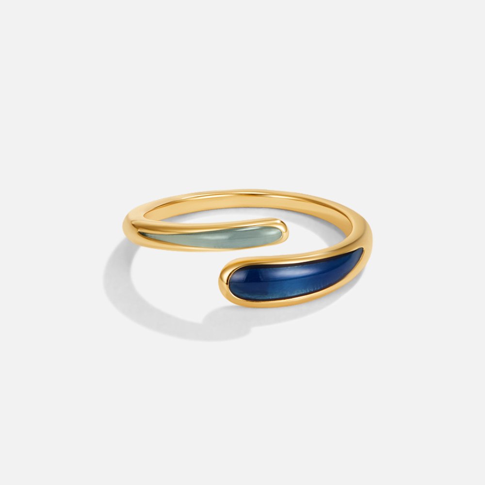 Anillo Envolvente de Zafiro Azul