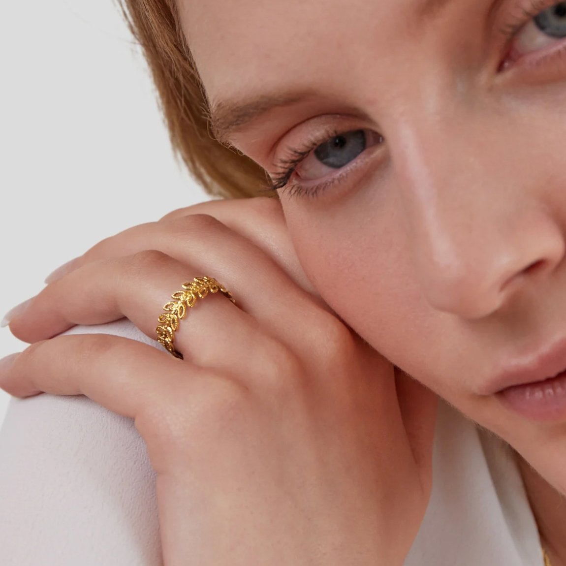 Anillo de Hoja Flor de Verano