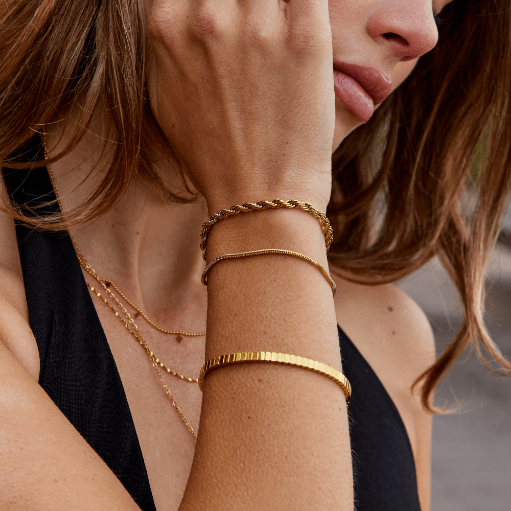Pulsera en Capas Torcida