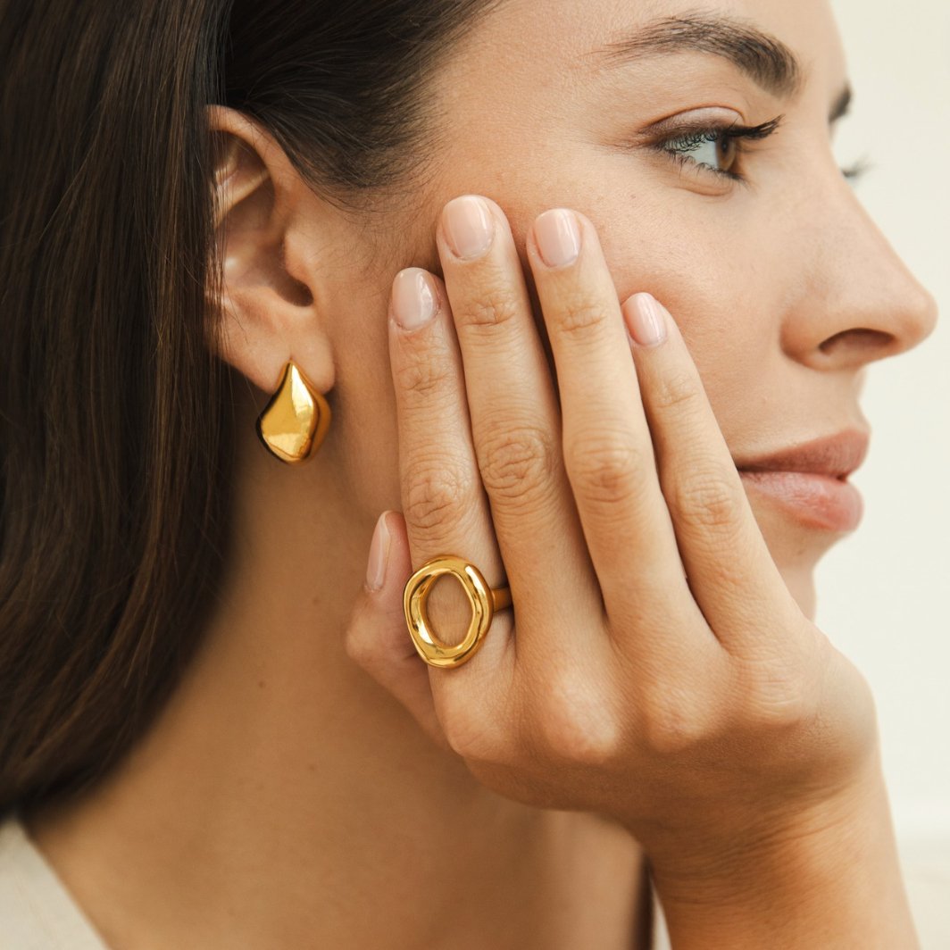Anillo Dorado Fundido
