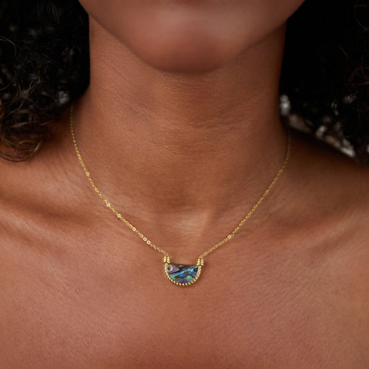 Collar de Concha Turquesa