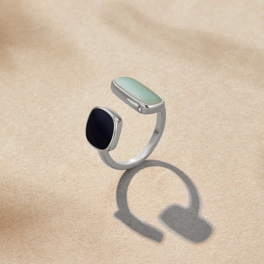 Anillo Envolvente de Plata con Aguamarina