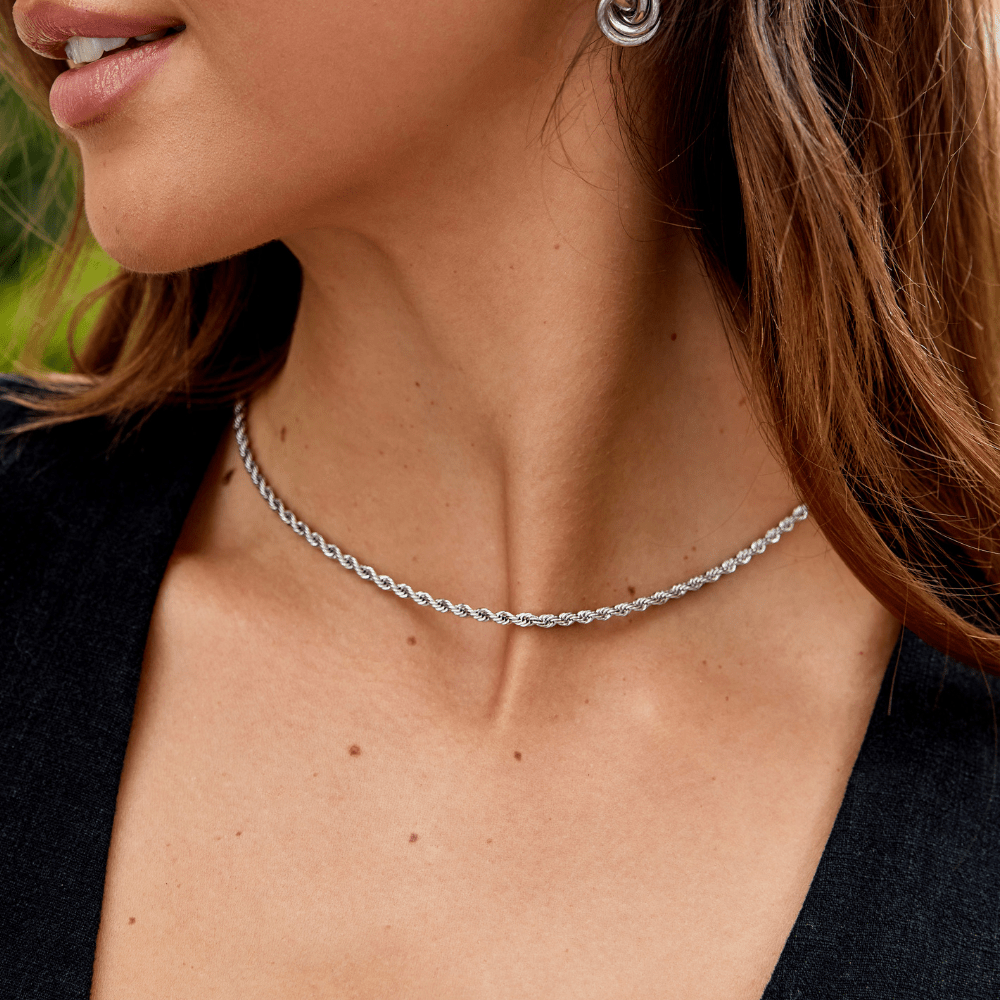 Collar de Cadena Retorcida Plateada