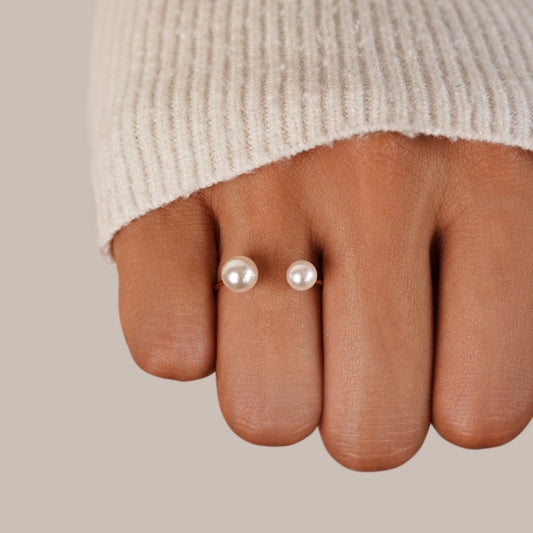 Anillo Envolvente de Doble Perla