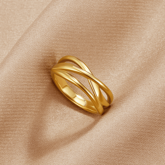 Anillo Dorado Entretejido Maisie