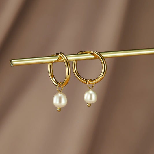 Pendientes de Aro con Perla de Agua Dulce