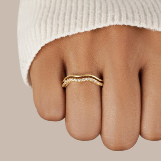 Anillo en Capas Juni de Oro y Cristal