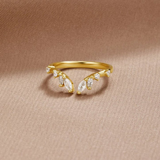 Anillo de Vid de Cristal y Oro