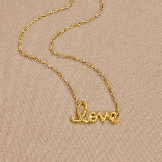 Collar con Colgante de Amor