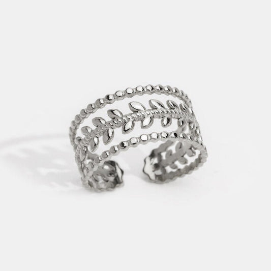 Anillo de Hoja en Capas Plateada