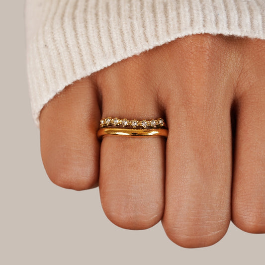 Anillo en Capas de Cristal Blanco