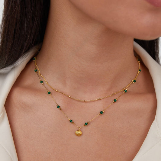 Collar de Cadena Dorada con Cuentas