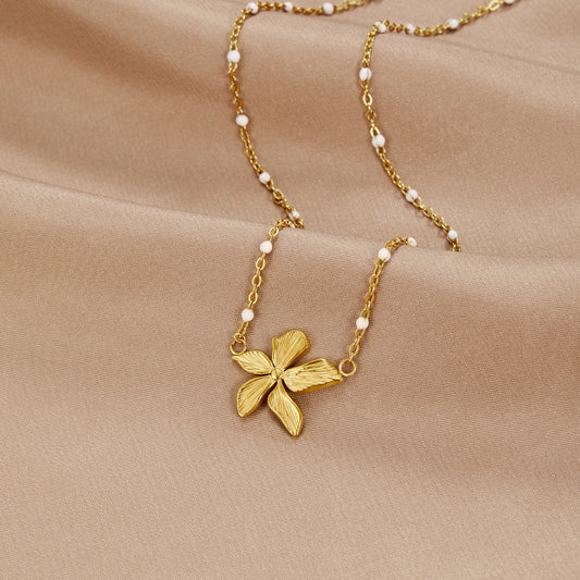 Collar de Cuentas Doradas