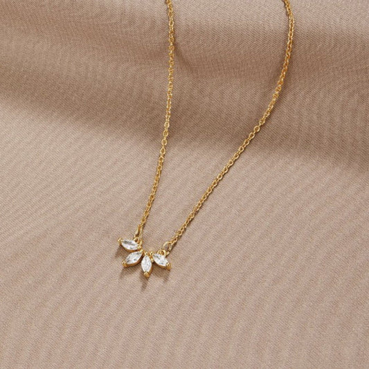 Collar con Colgante de Hoja de Cristal